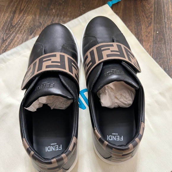 Fendi Kids' FF Logo Low Top Sneaker Kids Size 34 ( US 3) - Picture 8 of 11
